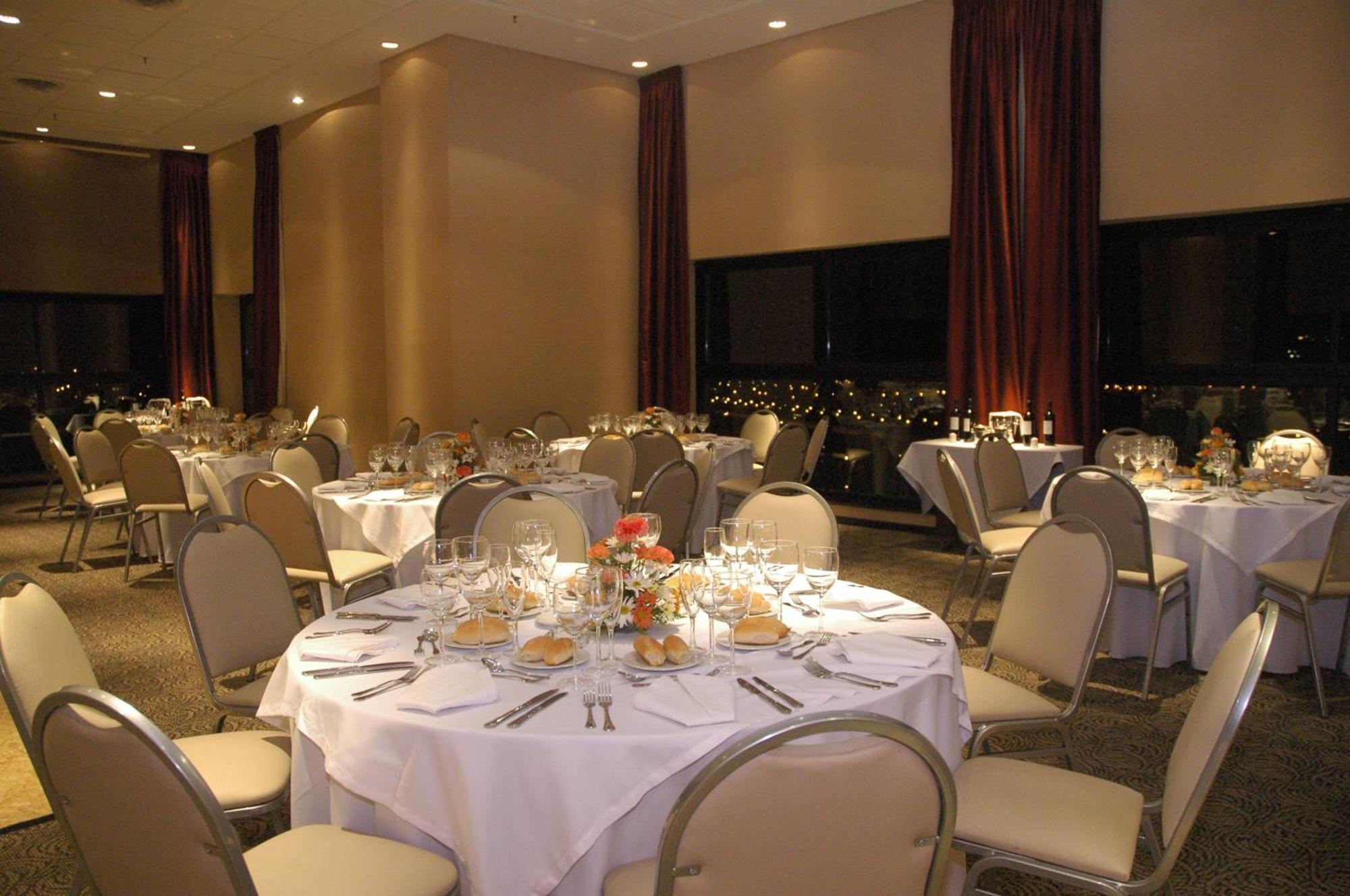 Howard Johnson Plaza Jujuy San Salvador de Jujuy Ristorante foto